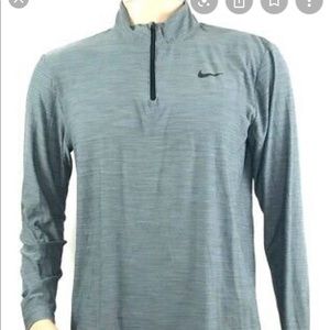 NIKE DRI-FIT LONG SLEEVE QUARTER ZIP